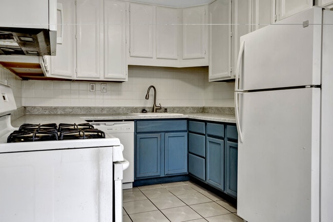 Photo - 4440 Turquoise Dr