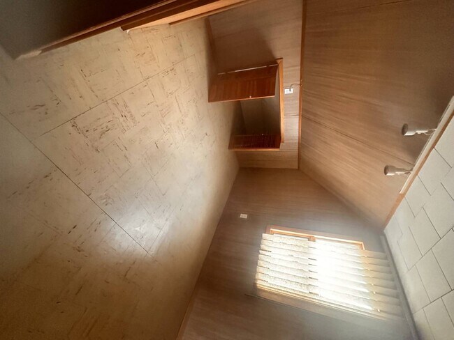 Photo - 551 Emerson St