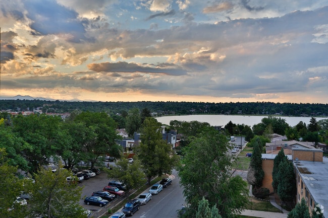 Building Photo - X at Sloans