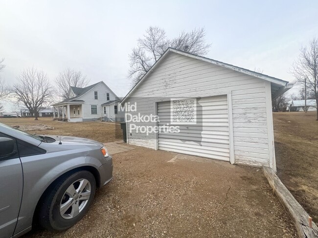 101 W Wisconsin St