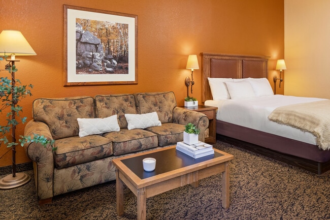 Photo - bantr Rothschild