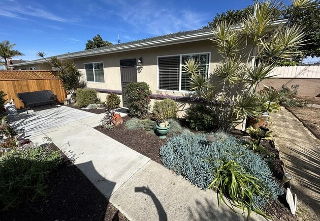 Photo - Stylish Remodel Near Beach & Downtown