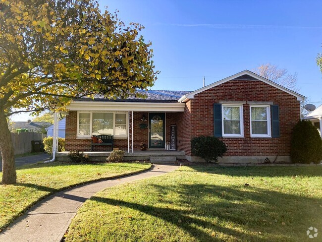 Building Photo - 3 Min to WPAFB! Adorable 3 Bedroom Brick H... Rental