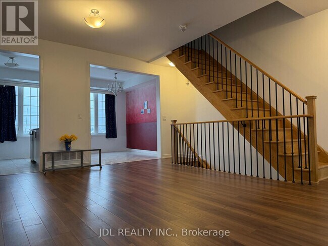 Photo - 302 Clay Stones St