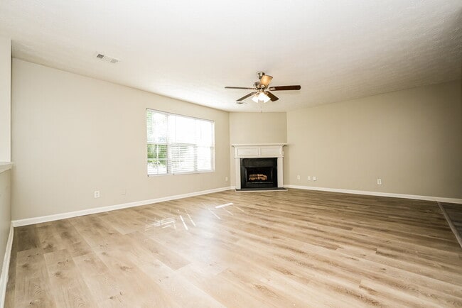 Photo - 2059 Oak Terrace Dr SE