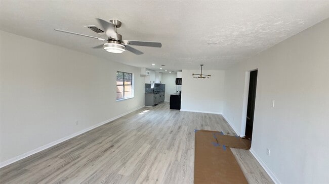 Photo - 829 Canfield St