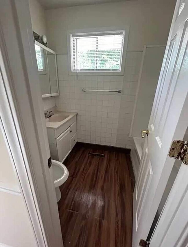 Photo - 326 Allanson Rd