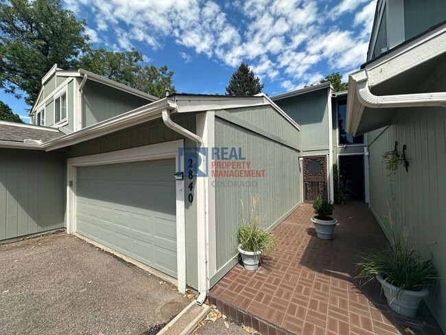Building Photo - 2840 S Kenton Ct Rental