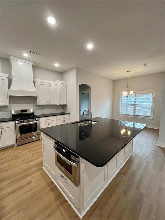 Photo - 1545 N Dawes St