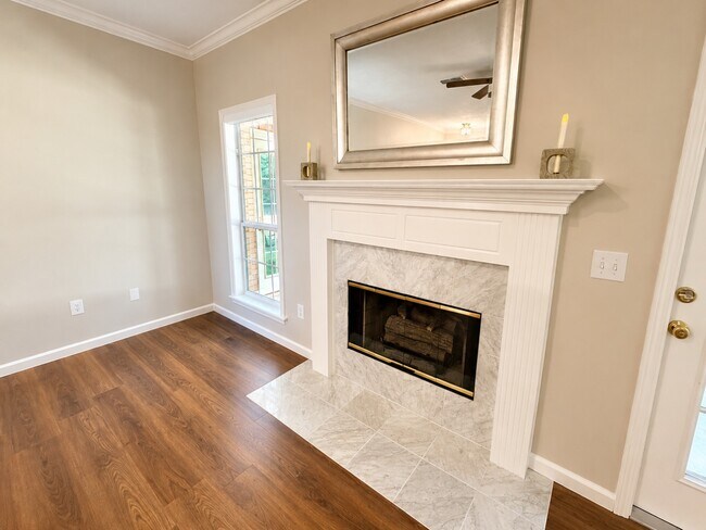 105 Sheffield Ct.