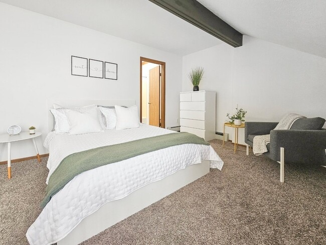 Merriman Valley Apartments & Townhomes