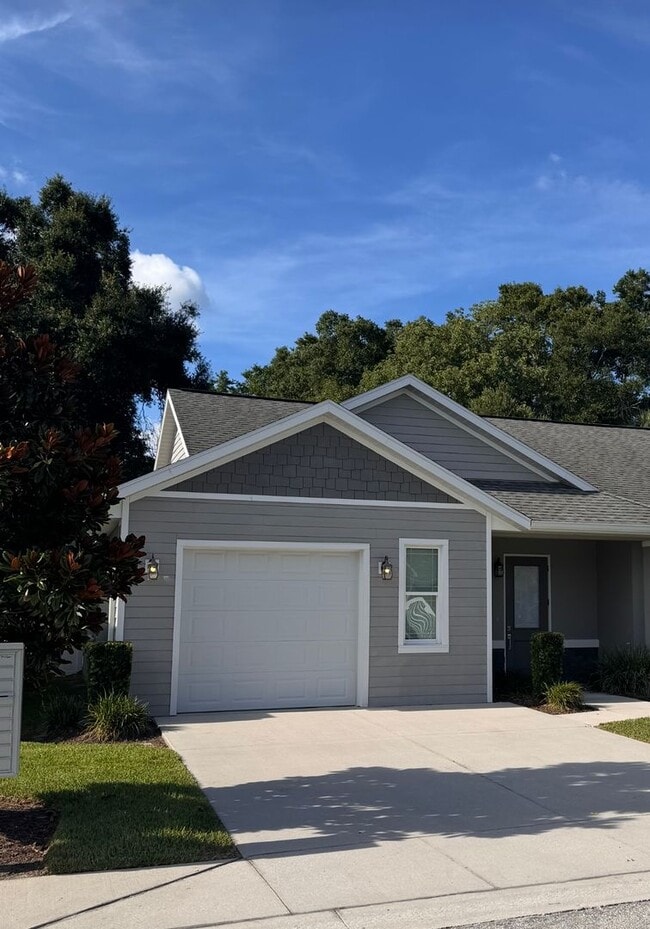 Building Photo - Modern 3-Bed, 2-Bath Home Near Downtown Ocala