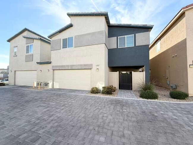 Photo - Beautiful two-story single house