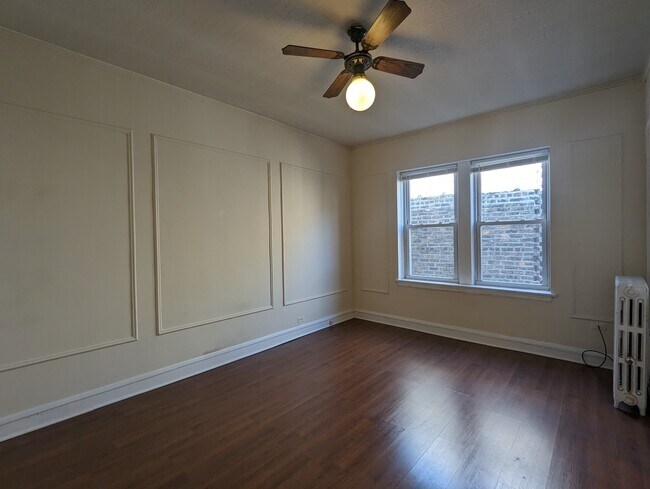 Photo - 2825 N Burling St Unit 2827-206