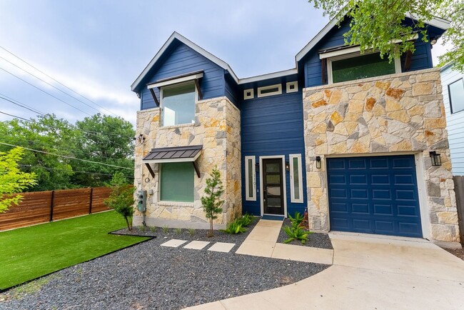 Building Photo - Modern Elegance in Austin: 4BR/3BA Sanctuary with Stylish Design and Inviting Ambiance!