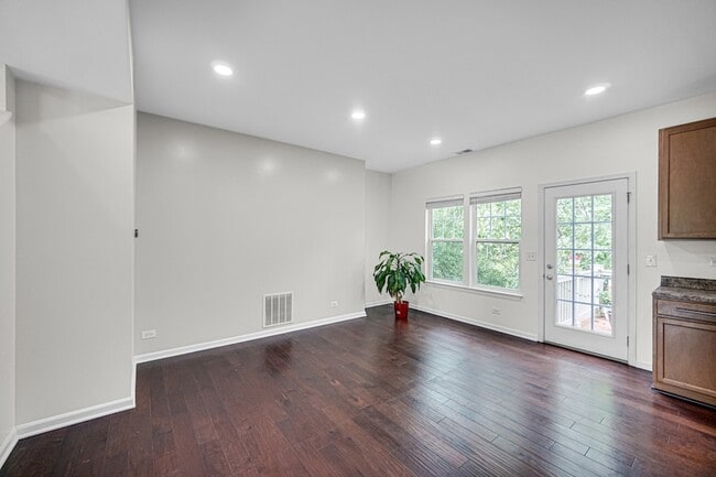 Photo - 3335 Kentshire Cir