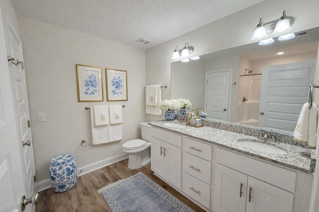 Photo - 305A Freight Train Trl