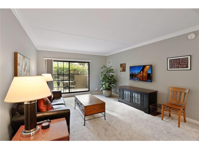 Photo - 6730 Vernon Ave S Unidad 105