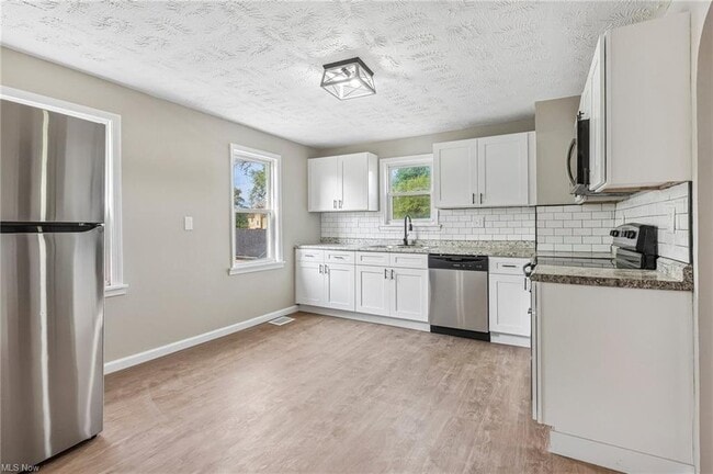 3535 Erin Ave Unit Upper