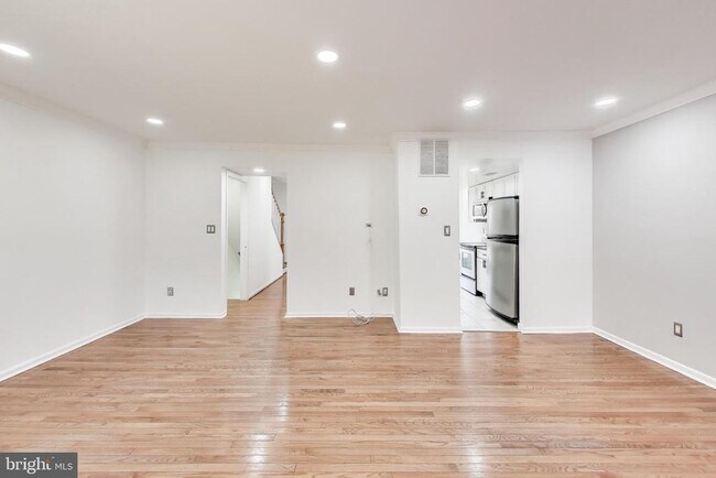 Photo - 20210 Maple Leaf Ct