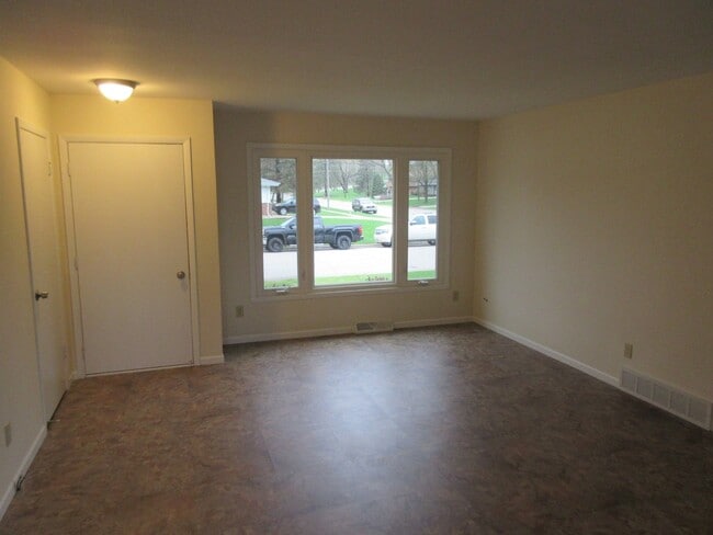 Photo - 2805-2807 Iroquois Ct. Unit 2805