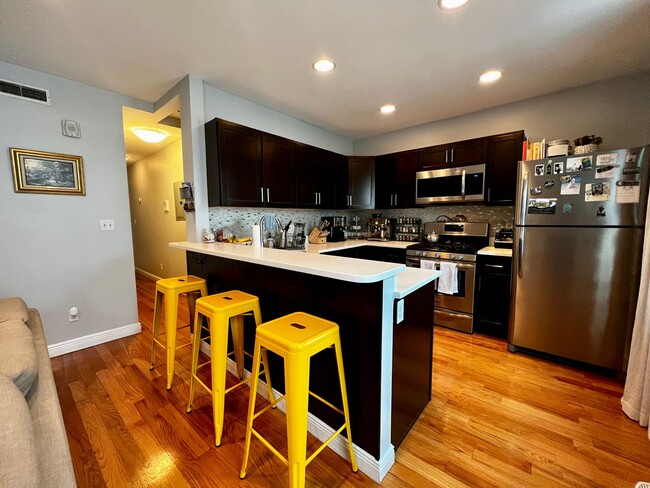 Photo - Well Renovated 2-Bed, 2-Bath Apartment in ...