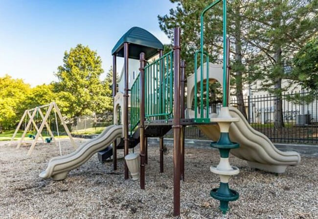 Photo - Rosewood Apartments