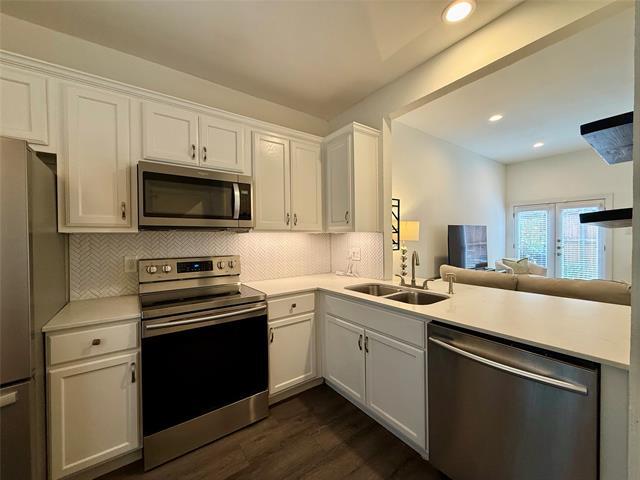 Photo - 2807 Throckmorton St Unit 106