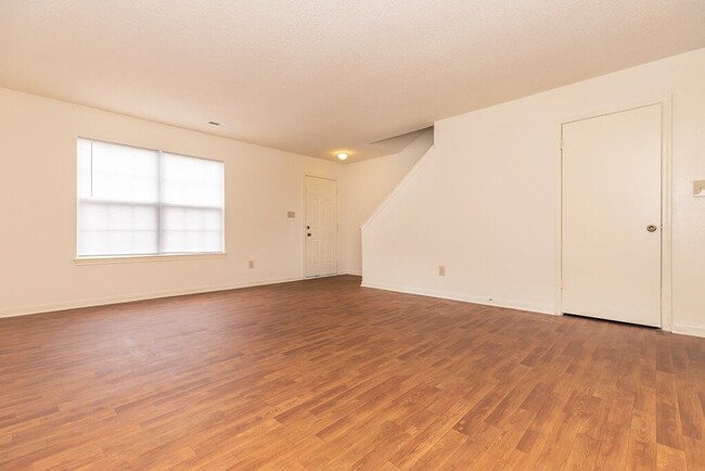 Photo - Greens of Pine Glen Apartments