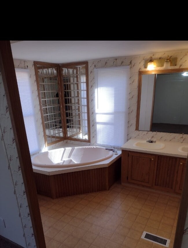 Photo - 2181 Blue Creek Rd