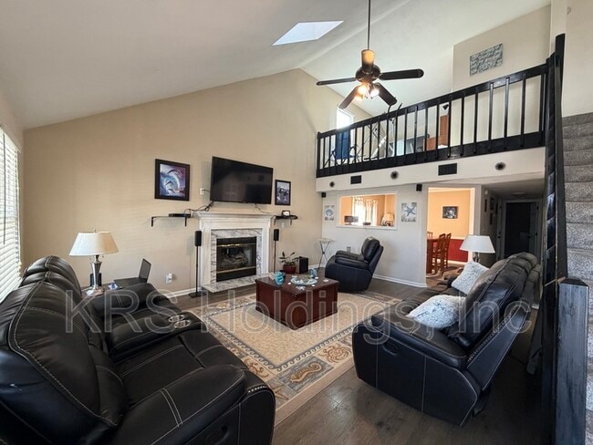 Photo - 6040 Capital Pl