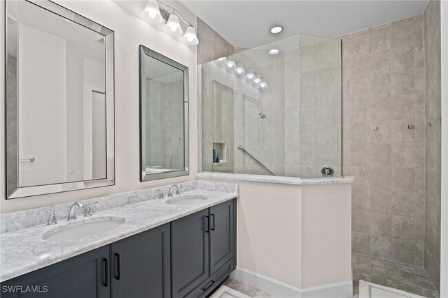 Building Photo - 6879 Saona CT