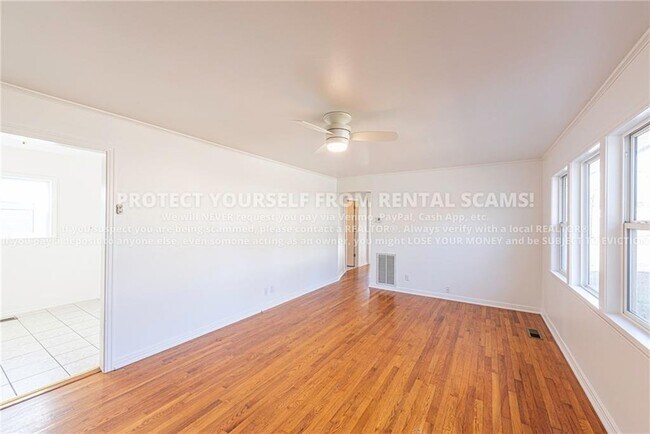 Photo - 143 E Cleburn St