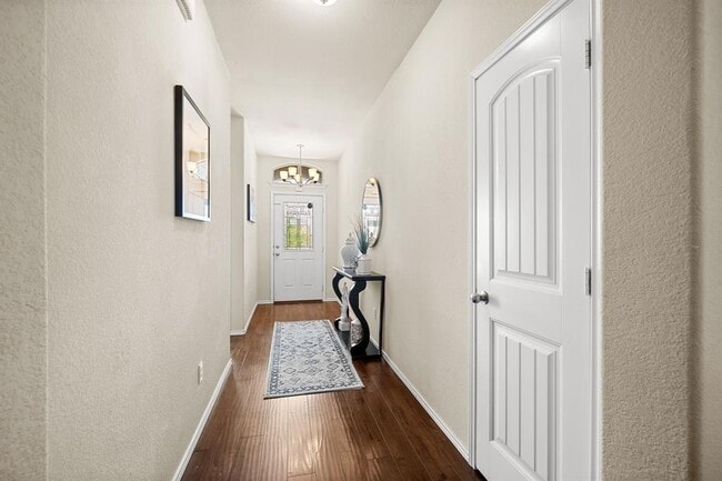 Photo - 129 Hematite Ln