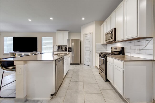 Photo - 4006 Elk Crk Ct