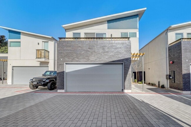 Available Modern Long Term Unfurnished hom... - Available Modern Long Term Unfurnished hom...