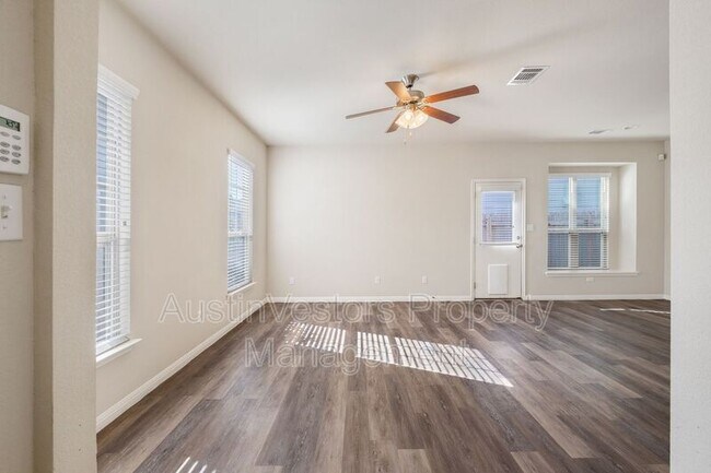 Photo - 4614 Esper Ln