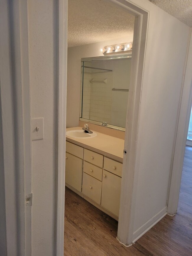 Building Photo - Serra Vella - 285-207 Unit 285-207 Rental