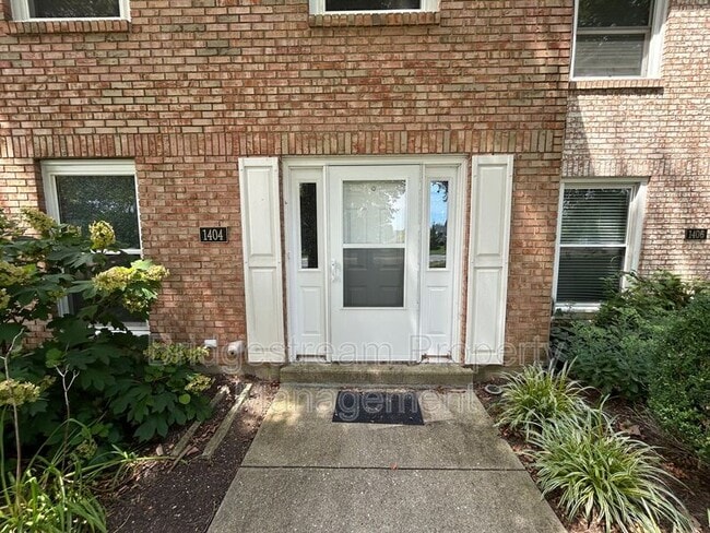 Building Photo - 1404 Crown Point Ct Rental