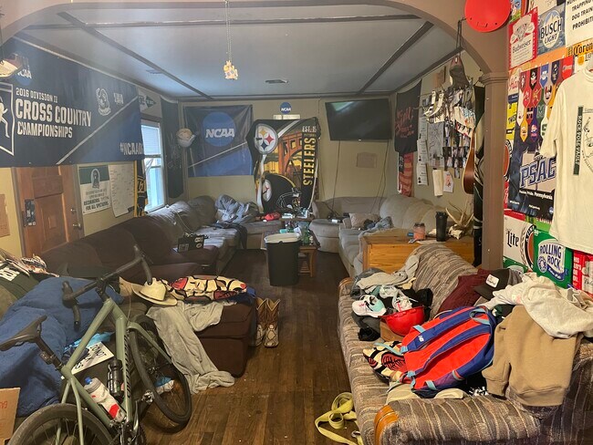 129 Kiester Rd Unit Whole House