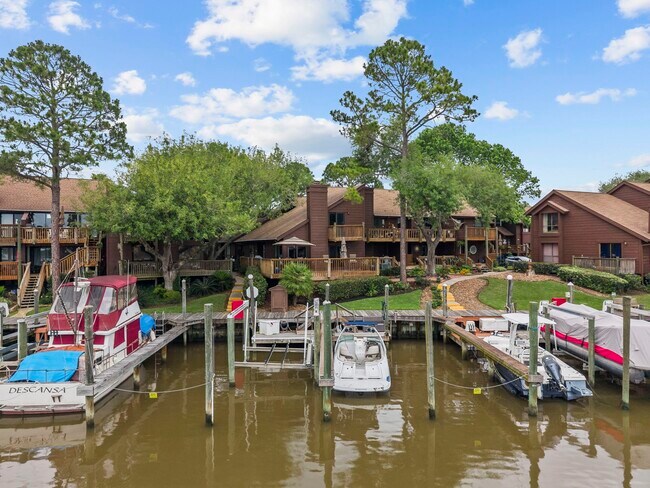 Photo - 659 Davis Rd