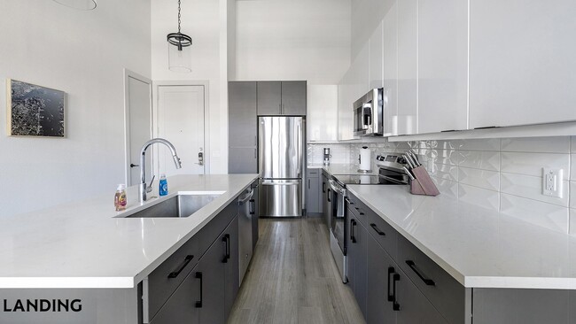 Photo - 1345 E 15th St Unit 112