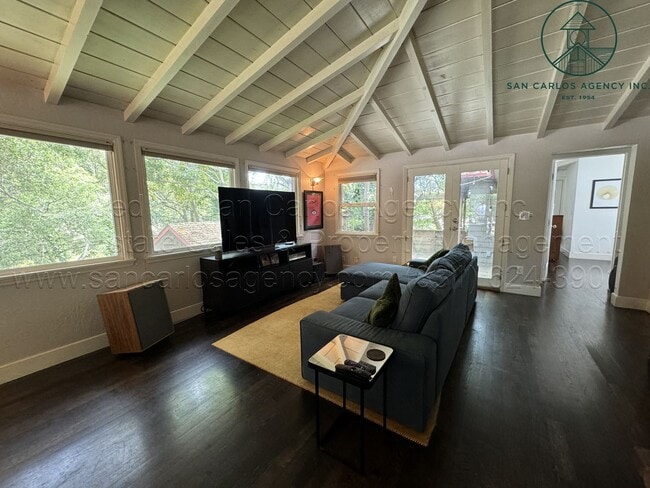 Photo - Nicely Appointed Two Bedroom Carmel Woods ...