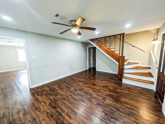 Photo - 460 Belvedere Dr