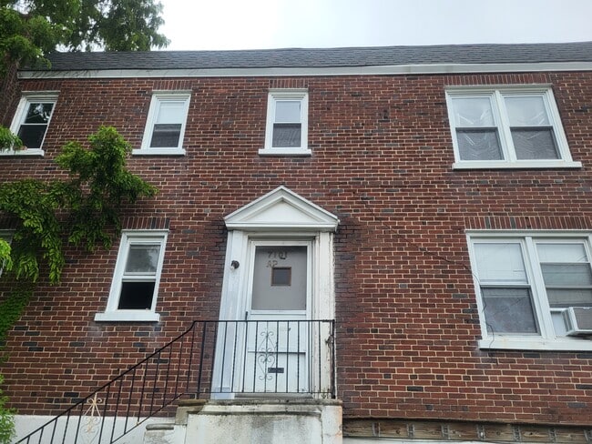 Building Photo - 7101 Rutland St Unit 2nd Fl. Rental