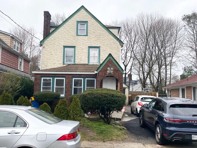 Photo - 70 Forest Row House