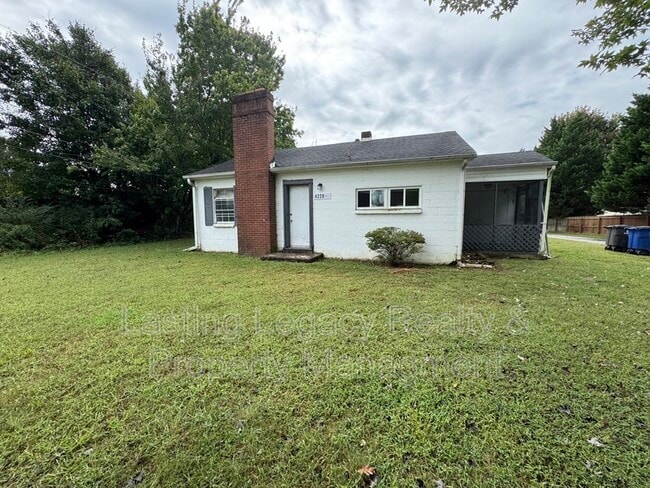 Building Photo - 4220 Glenn Hi Rd