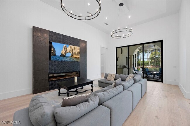 Photo - 2749 Medallist Ln