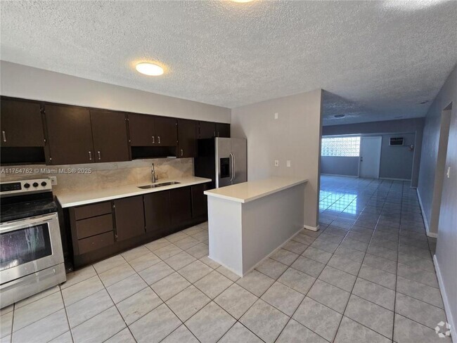 Building Photo - 1 bedroom in North Miami FL 33160 Rental