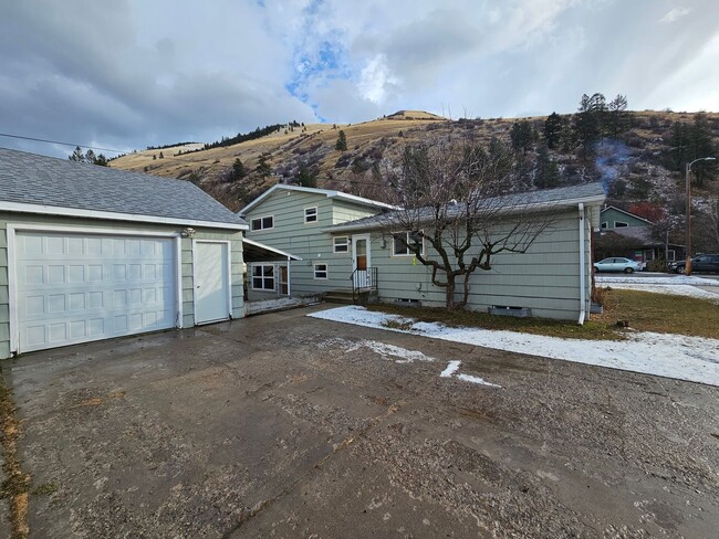 Single Family Home - Lower Rattlesnake - Single Family Home - Lower Rattlesnake